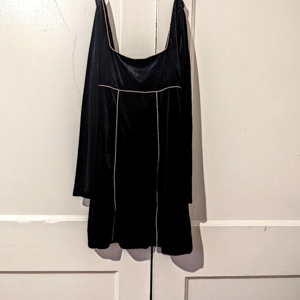 Long sleeve Black velvet mini dress